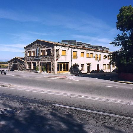 Hostal Mallorquines Riudarenes Екстер'єр фото